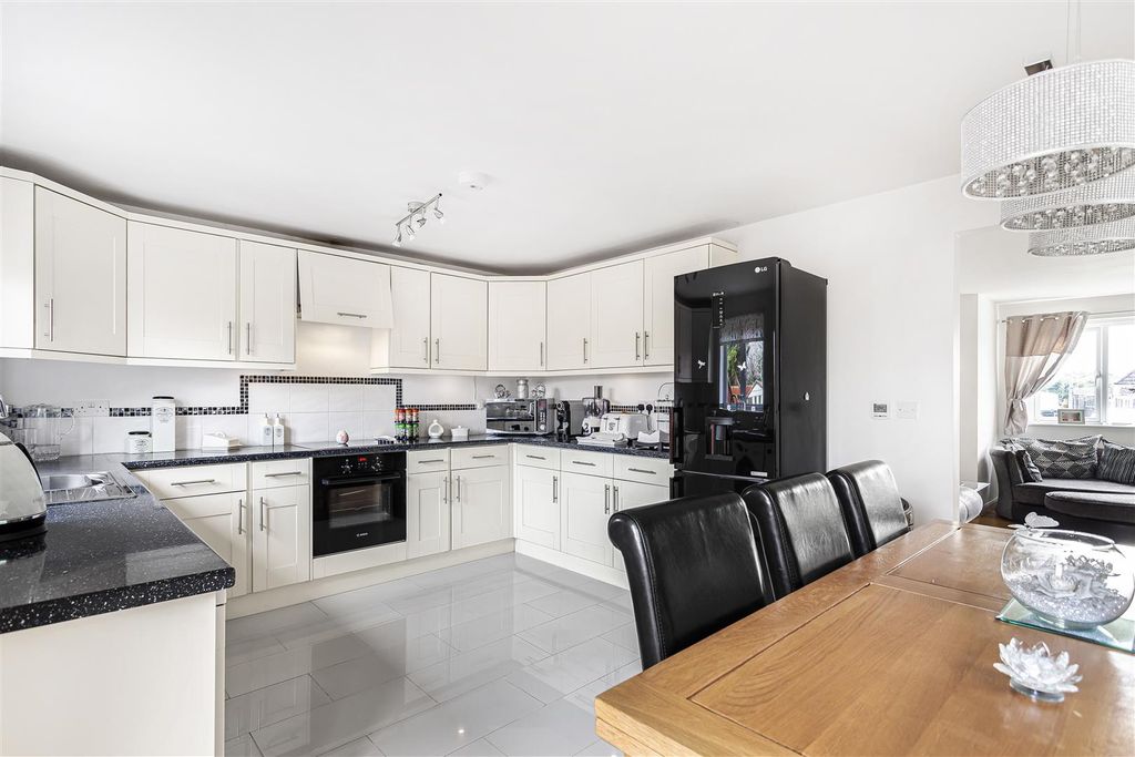Property photo 3 of 13 Wrens Avenue Kitchen Dining.Jpg