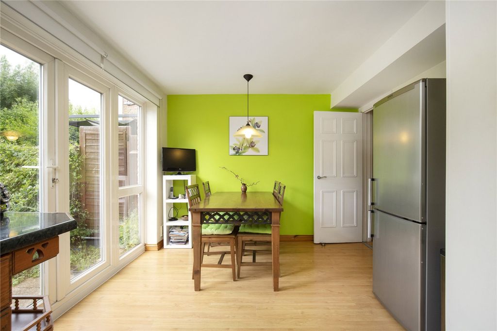 Property photo 3 of 12 Dining Area