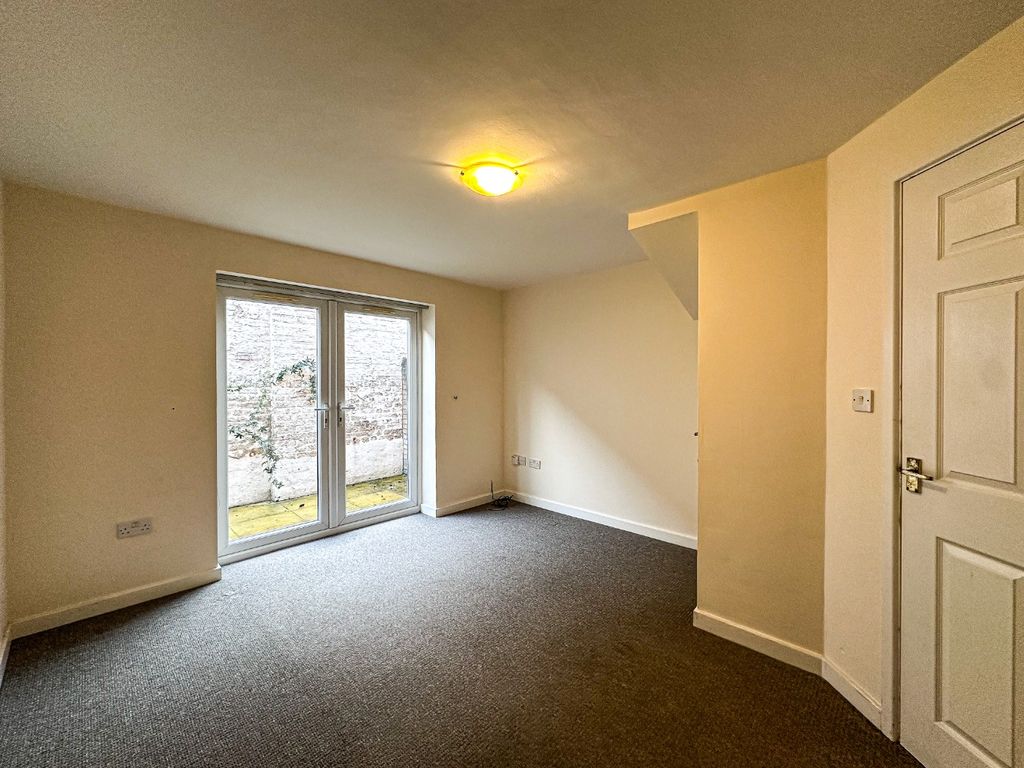 Property photo 3 of 13 4408686