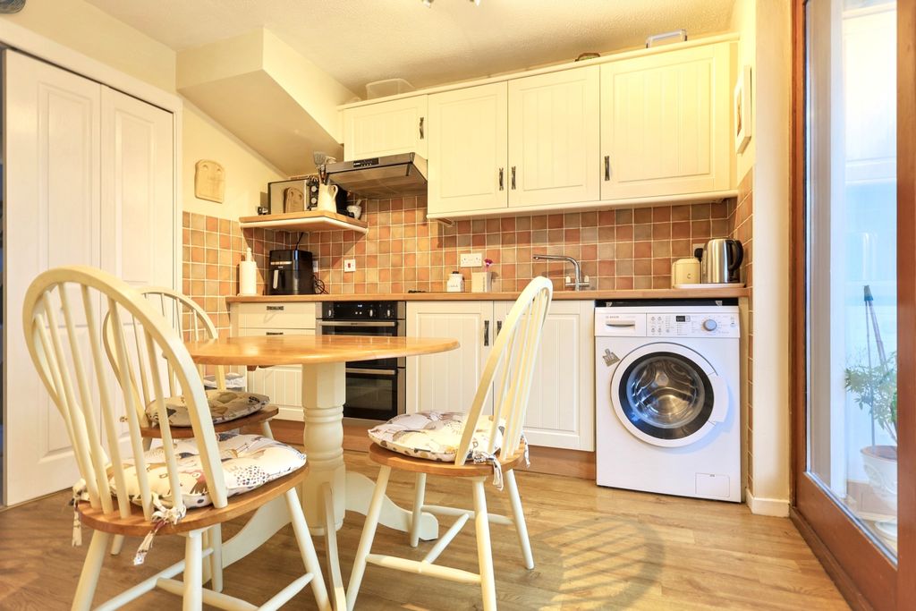 Property photo 2 of 17 Img_5920