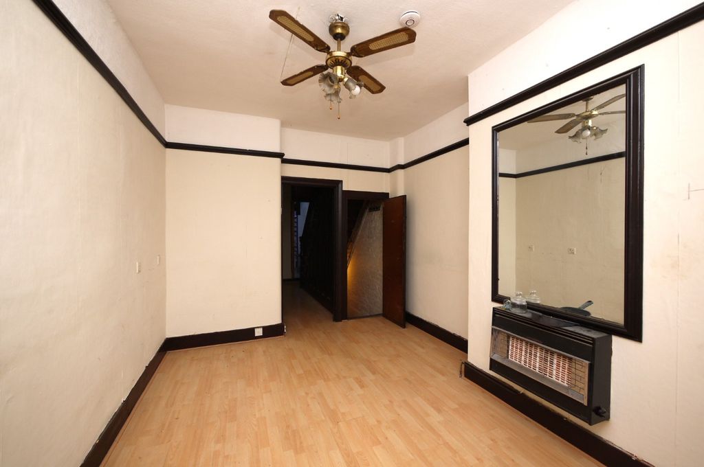 Property photo 2 of 9 4580861