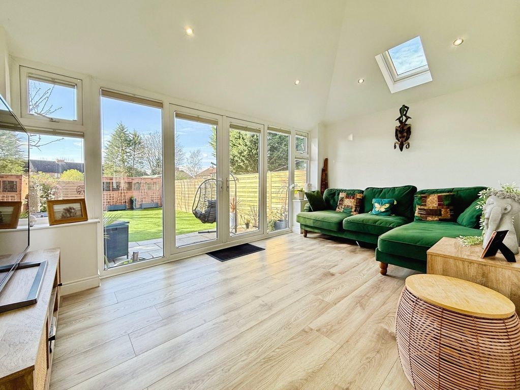 Property photo 3 of 21 Picture 3