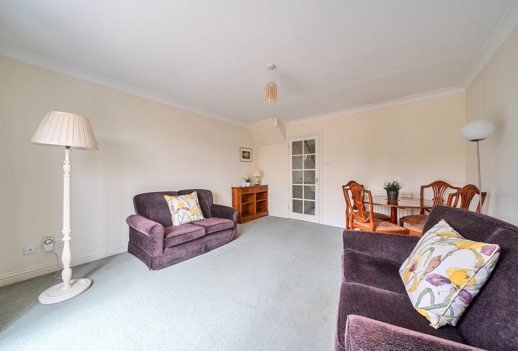 Property photo 2 of 13 1436818-13-69Cba9...