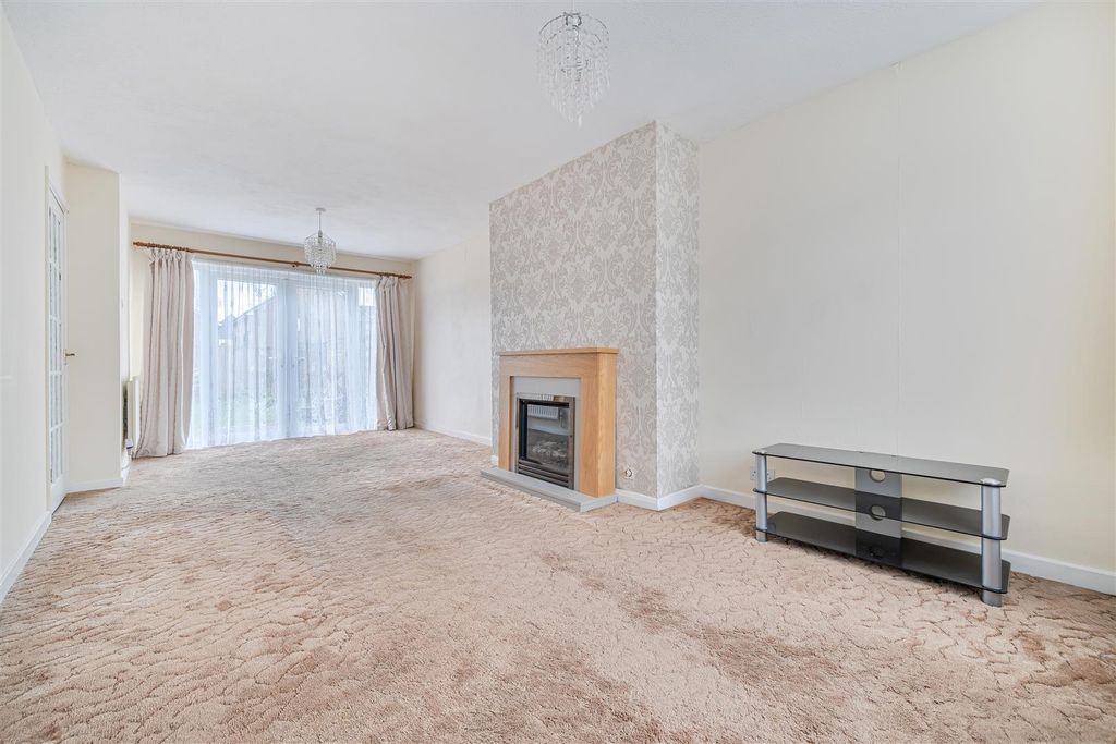 Property photo 2 of 23 1417526-7-6997087ce64Ed.Jpg