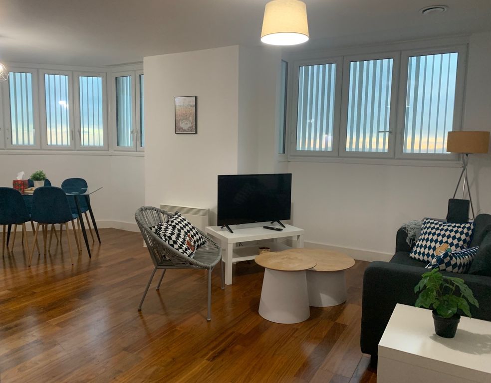 Property photo 3 of 10 Pic 4