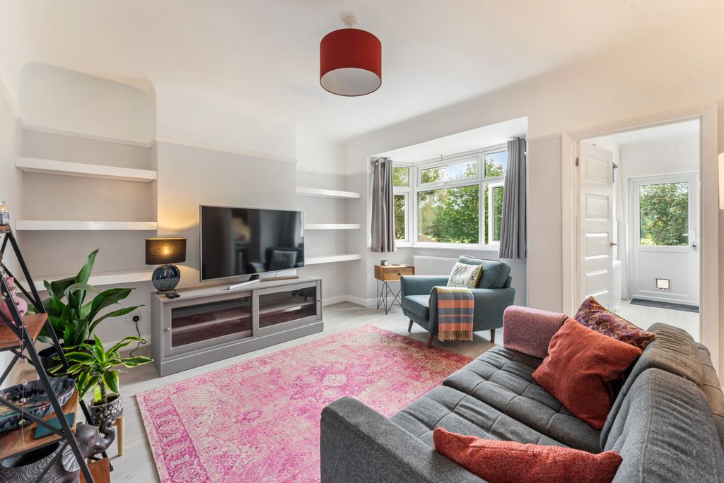 Property photo 2 of 32 Picture No. 37