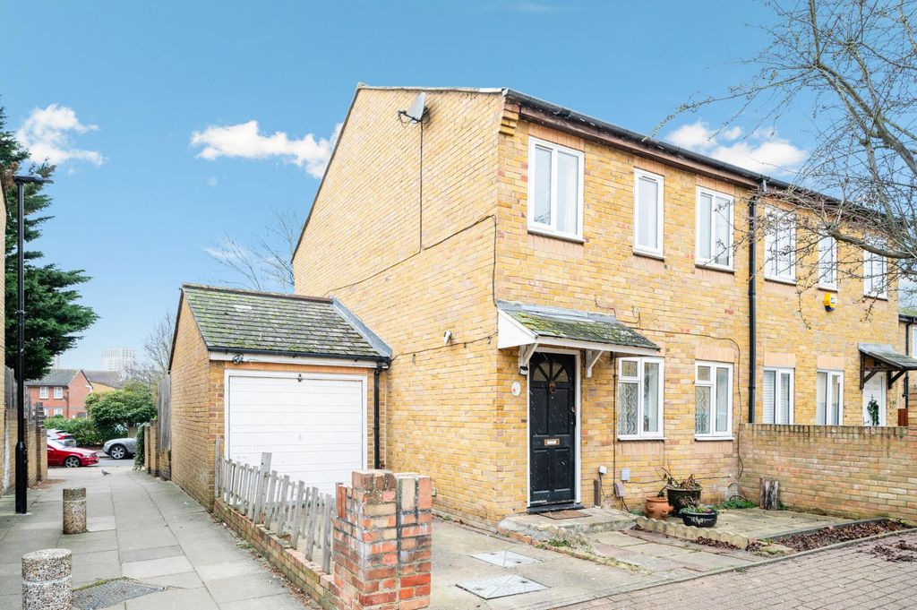 Property photo 2 of 16