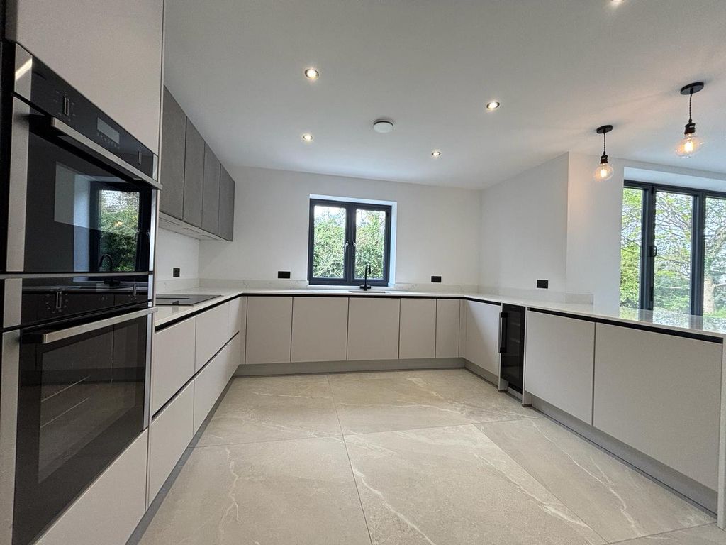 Property photo 2 of 15 Kitchen
