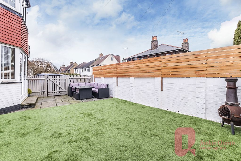 Property photo 3 of 10