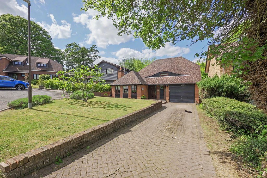 Property photo 1 of 51