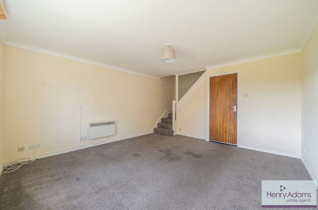 Additional image 6 of 2 bed flat for saleWinton Road, Petersfield GU32