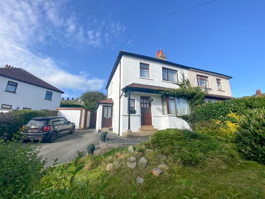 3 bed semi-detached house for sale Rawdon Carrs