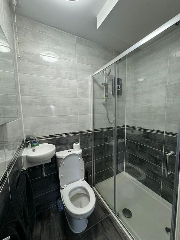 Property photo 3 of 9 Gallery