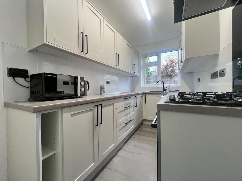 Property photo 1 of 9 3 Providence Kitchen .Jpeg