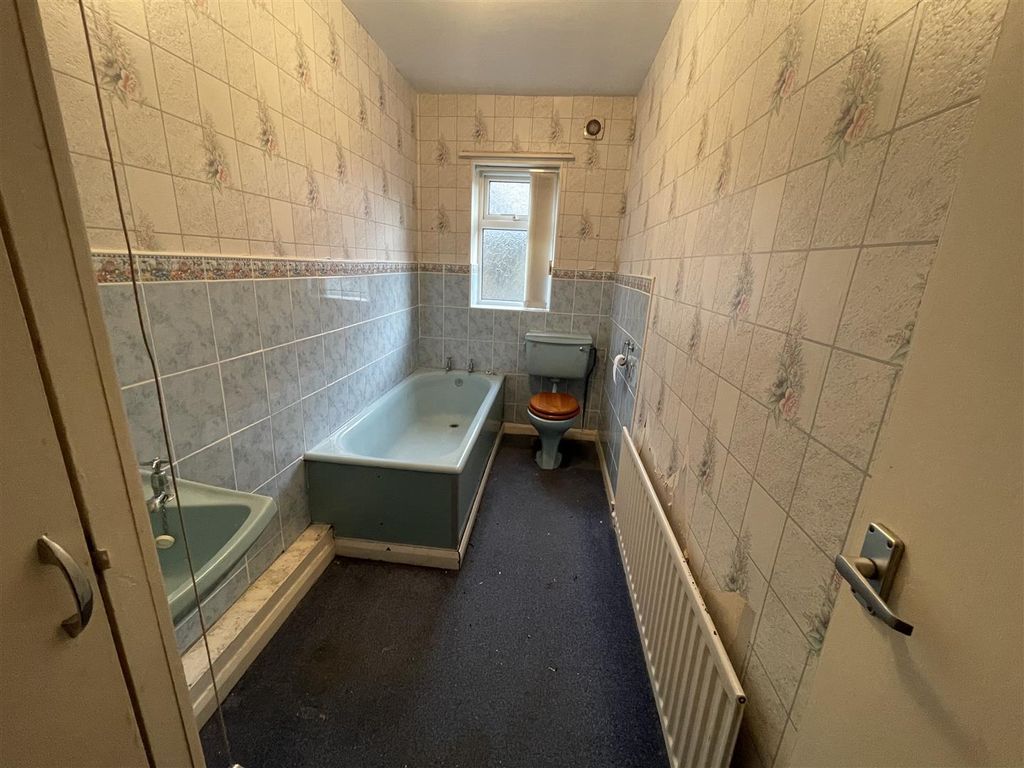 Property photo 3 of 8 18 Eve 3.Jpeg