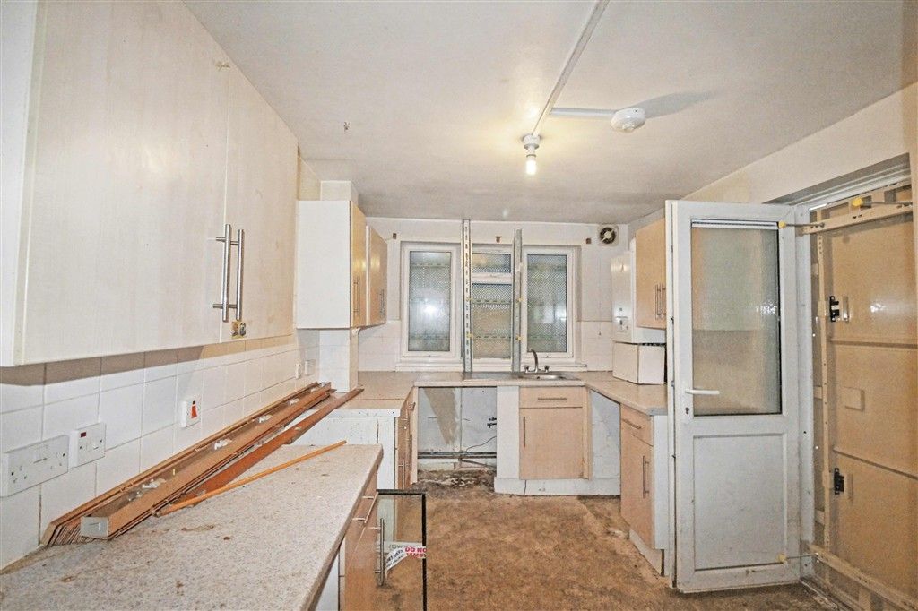 Property photo 3 of 5