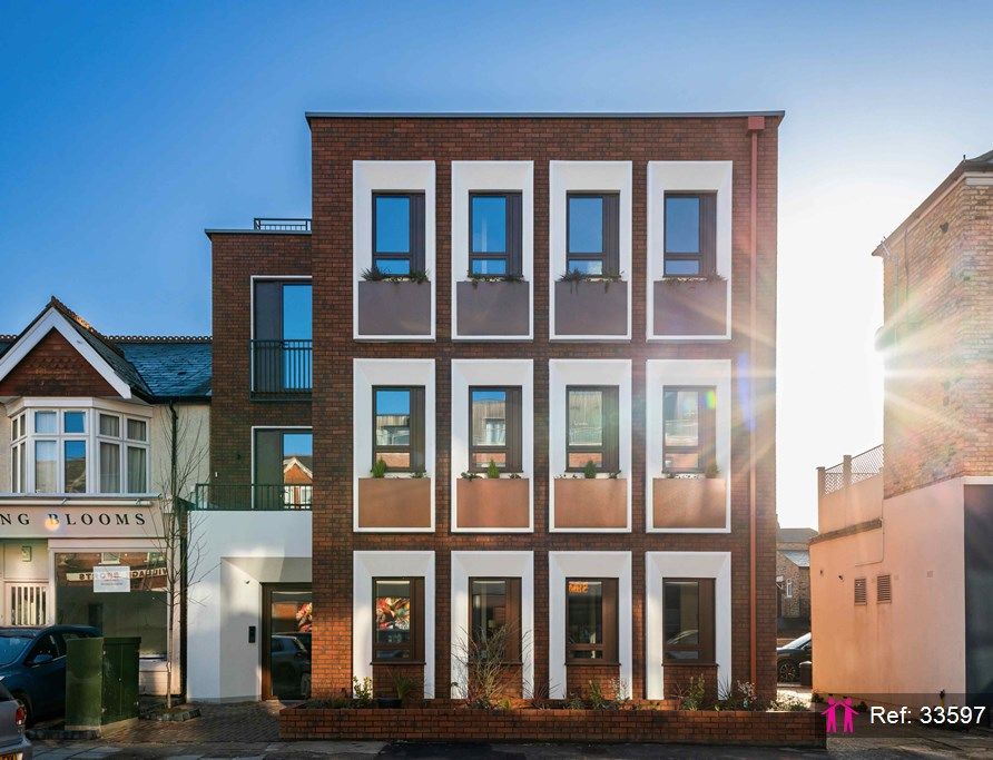 Property photo 2 of 51