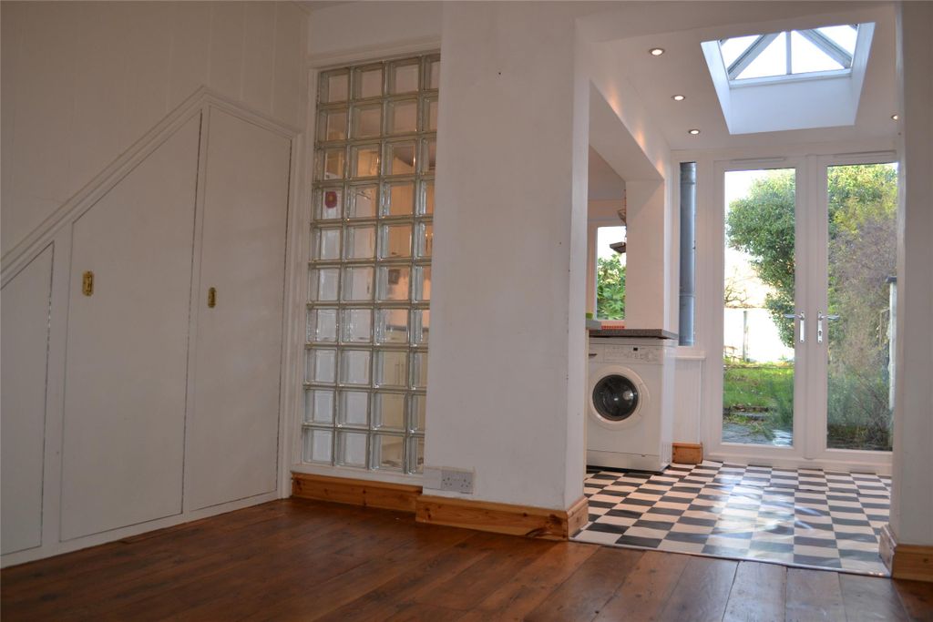 Property photo 3 of 7 \\172.24.32.4\Enterp