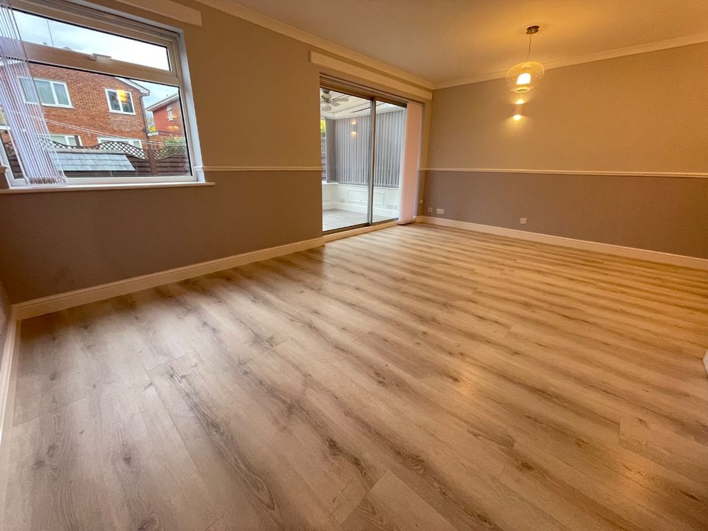 Property photo 2 of 14 4623383