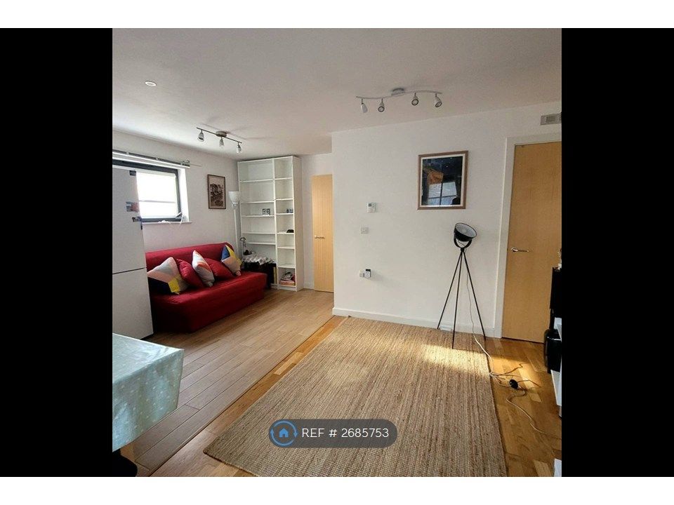 Property photo 2 of 9