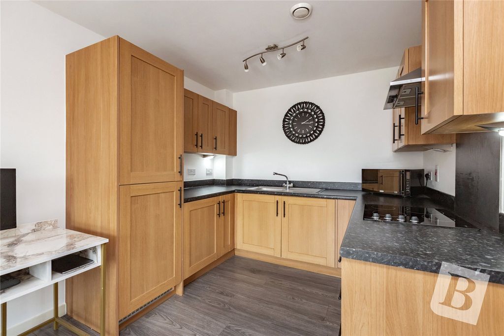Property photo 2 of 16 Kitchen