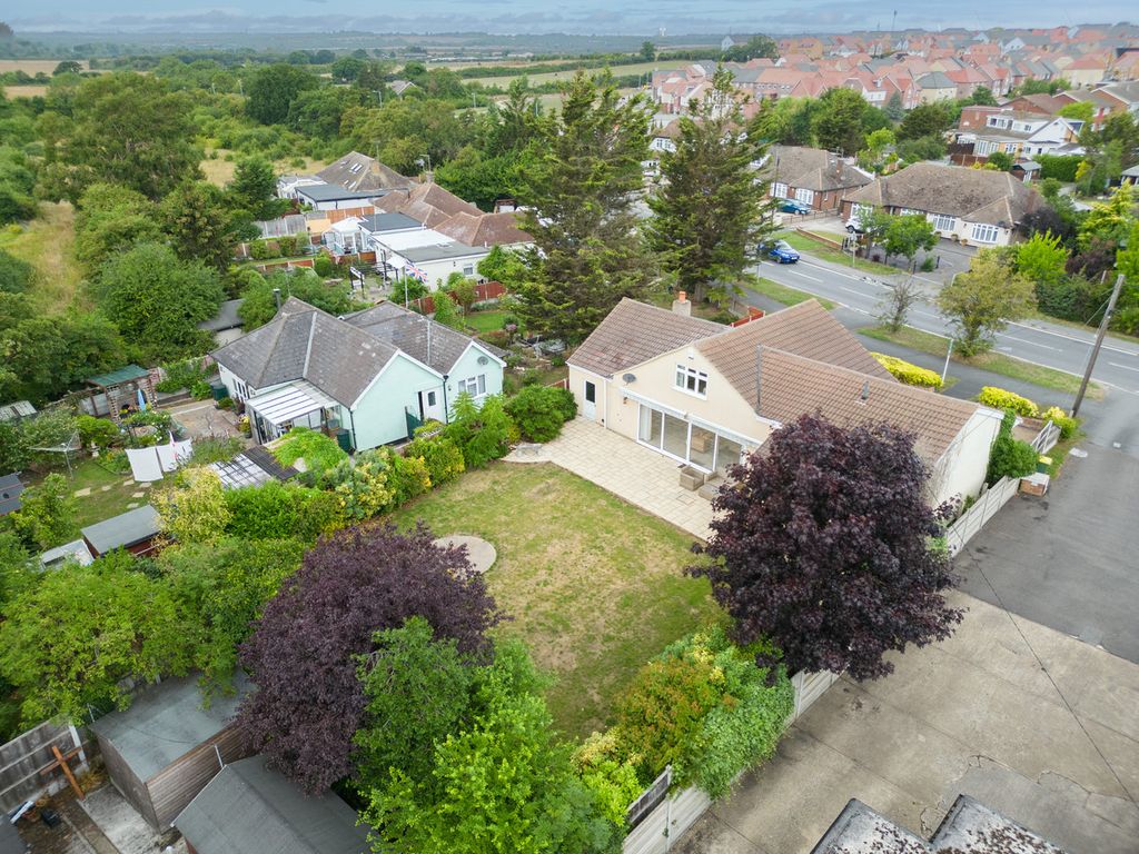 Property photo 3 of 34