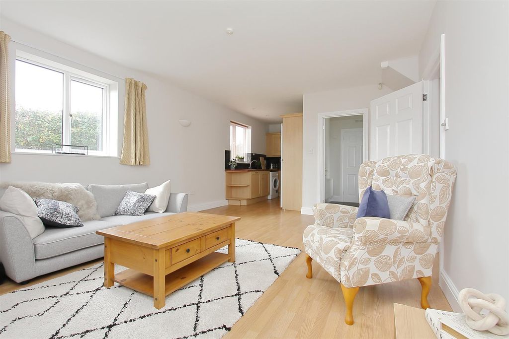 Property photo 2 of 16 Annex Spring Meadows (1).Jpg