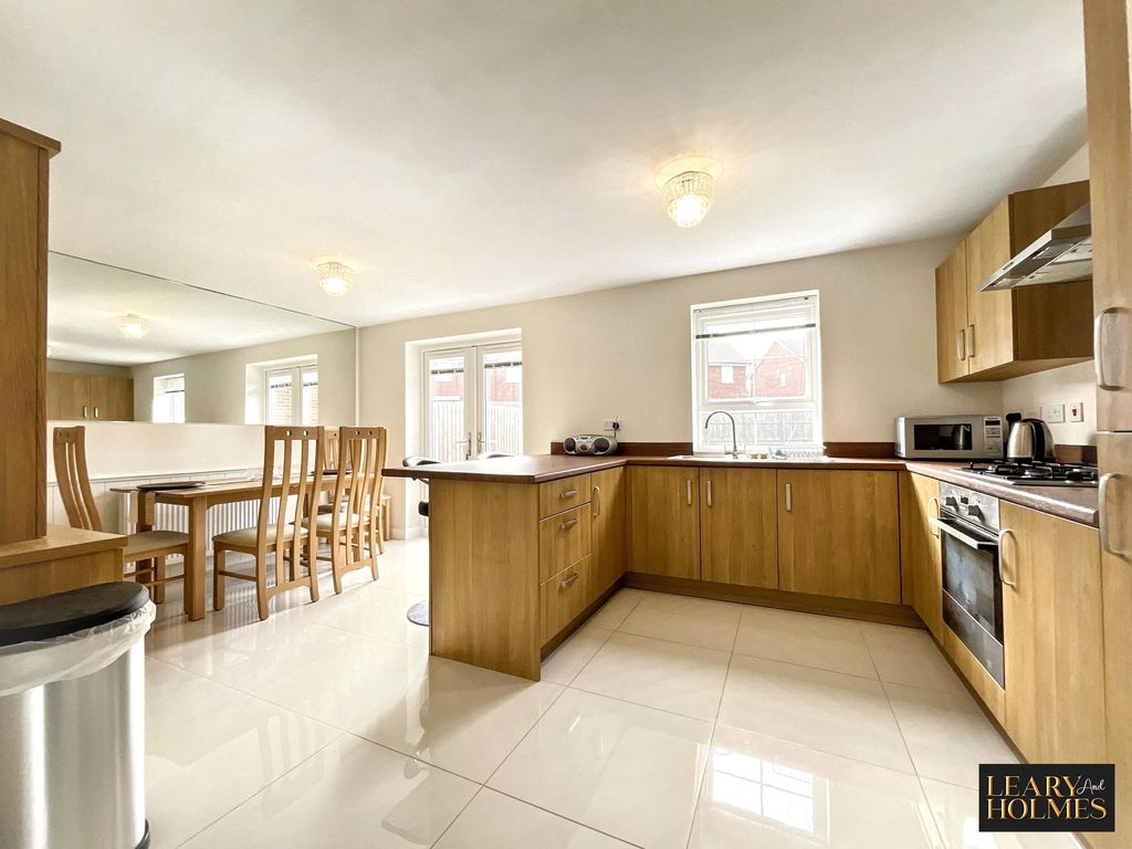 Property photo 2 of 26