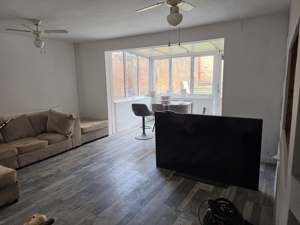 Property photo 2 of 7 Whatsapp Image 2026-04-14 At 09.03.26 (4)