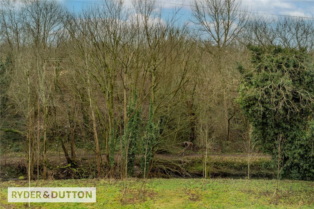 Property photo 2 of 26 Picture No. 18