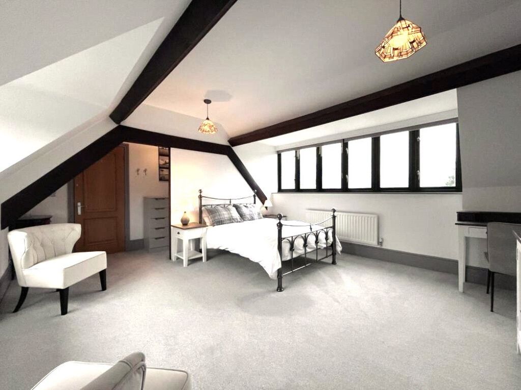 Property photo 3 of 19 Bedroom