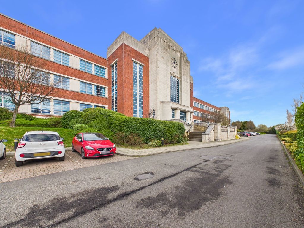 Property photo 1 of 11 External