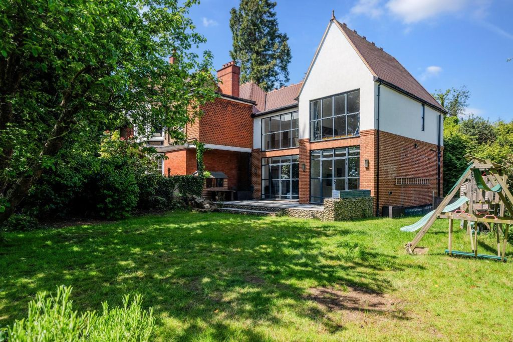 Property photo 3 of 24 Chapel Road