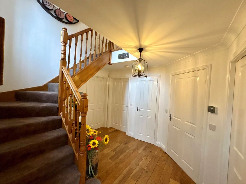 Property photo 2 of 26 Picture No. 10