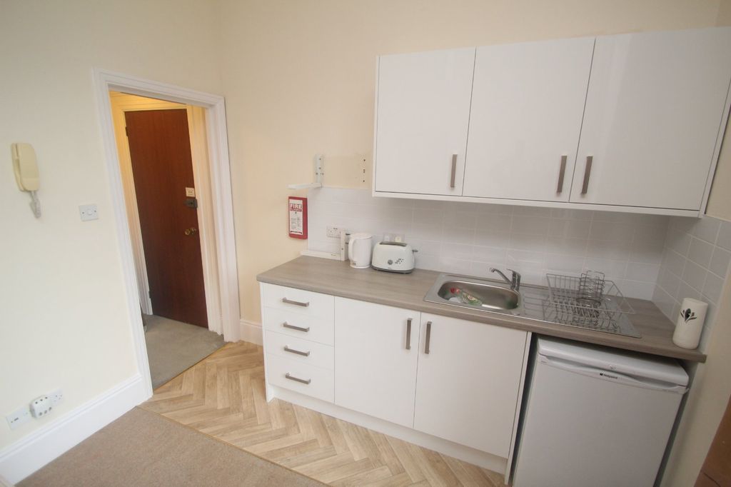 Property photo 3 of 6 Picture No. 09