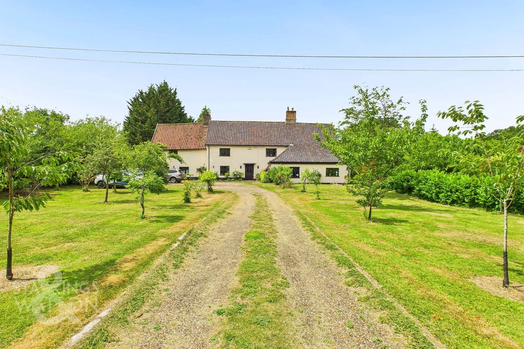 Property photo 1 of 44