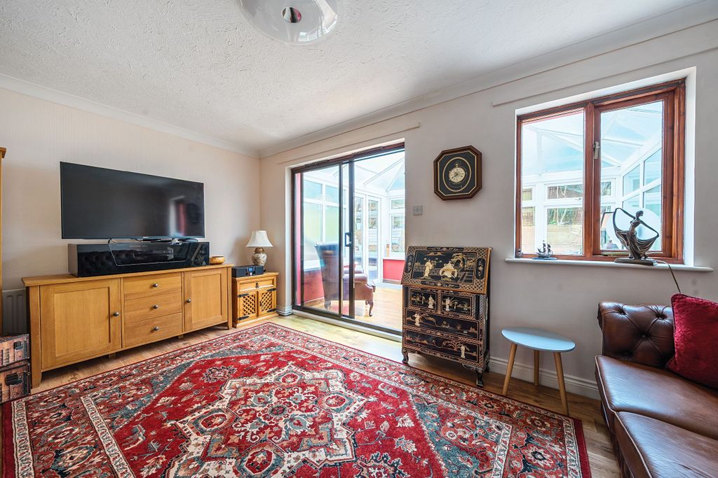 Property photo 3 of 10