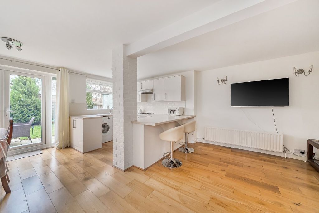 Property photo 3 of 16 Picture No. 19