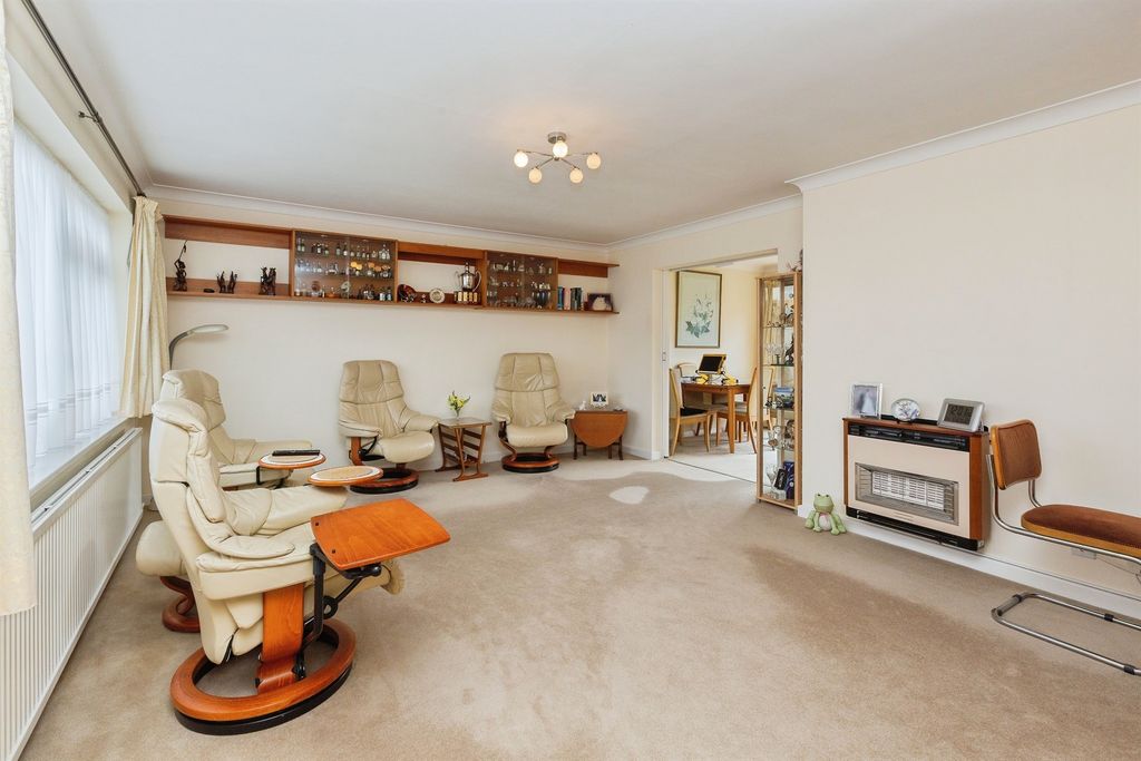Property photo 3 of 16
