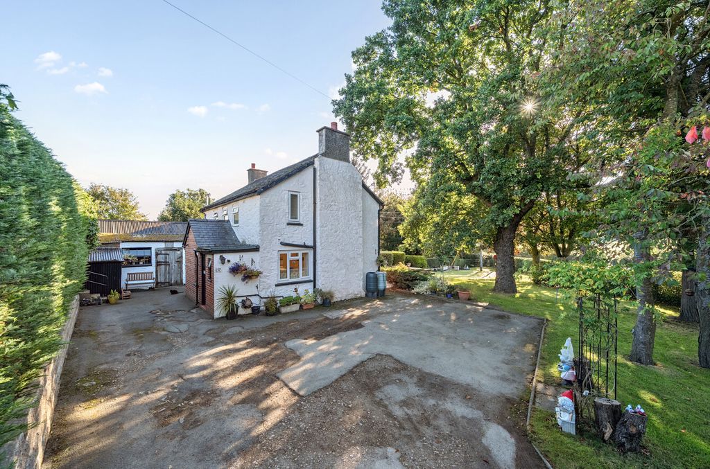 Property photo 1 of 20 1359874-14-68d579...