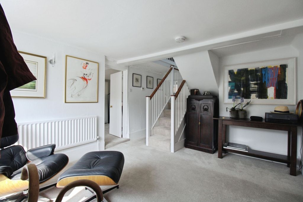 Property photo 2 of 22