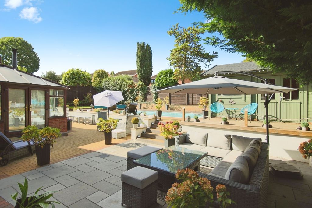 Property photo 2 of 14 Rear Garden