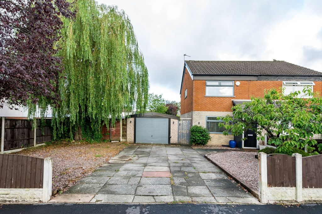 Property photo 1 of 30