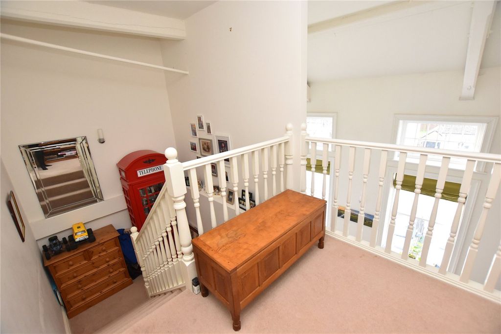 Property photo 2 of 18 Picture No. 07