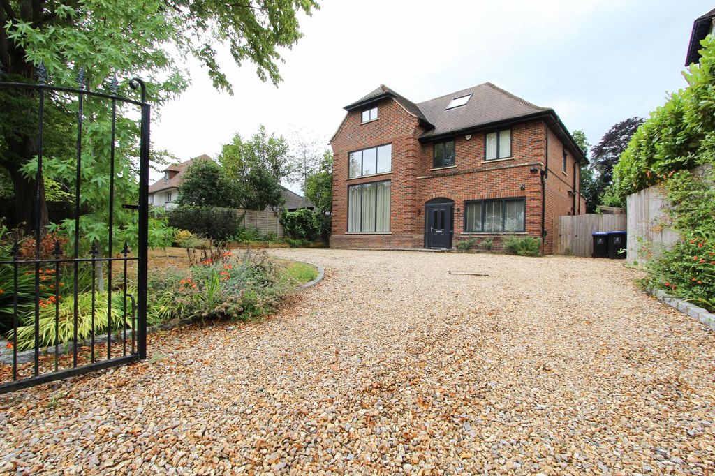 Property photo 1 of 34