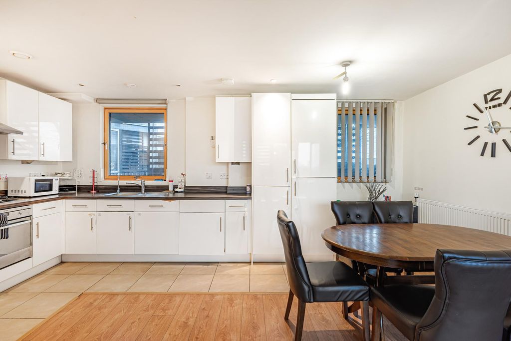 Property photo 3 of 20 Photo 2