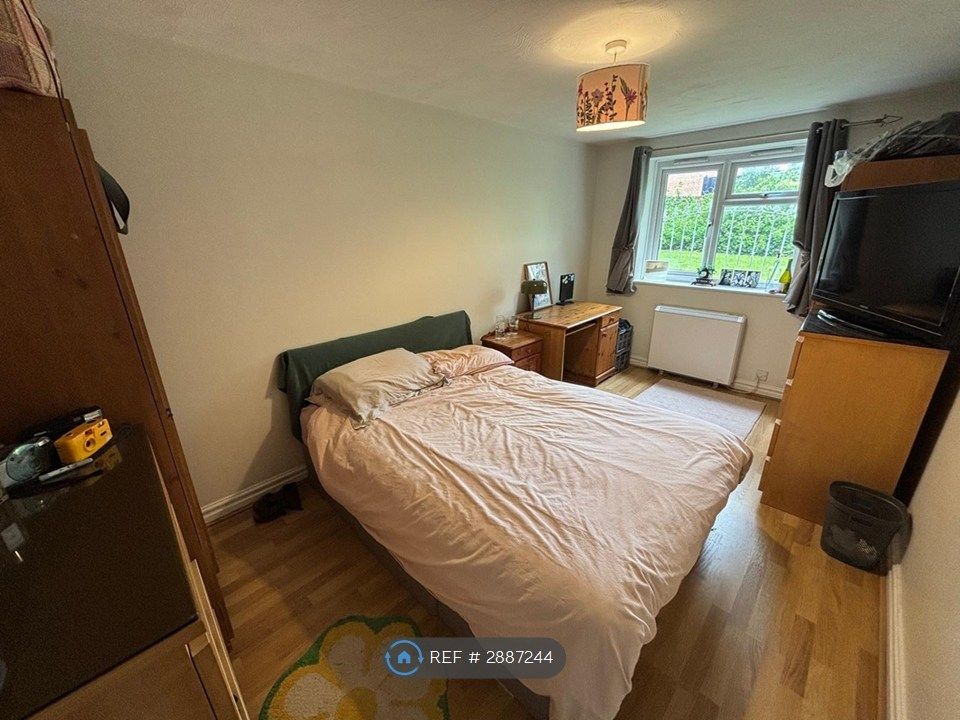 Property photo 2 of 9