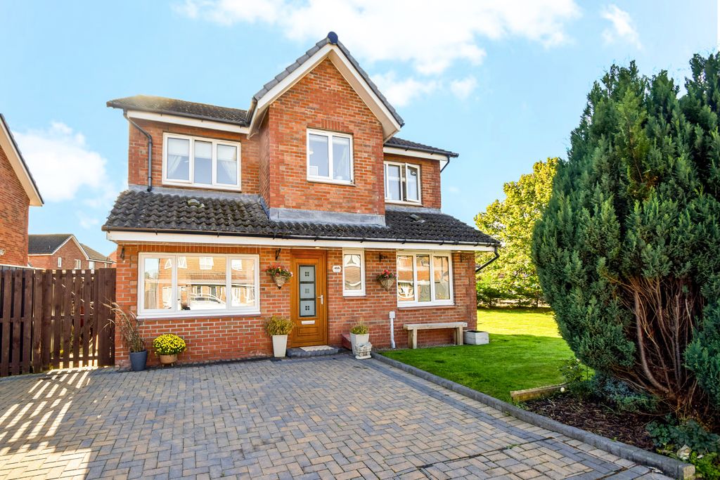 Property photo 1 of 28