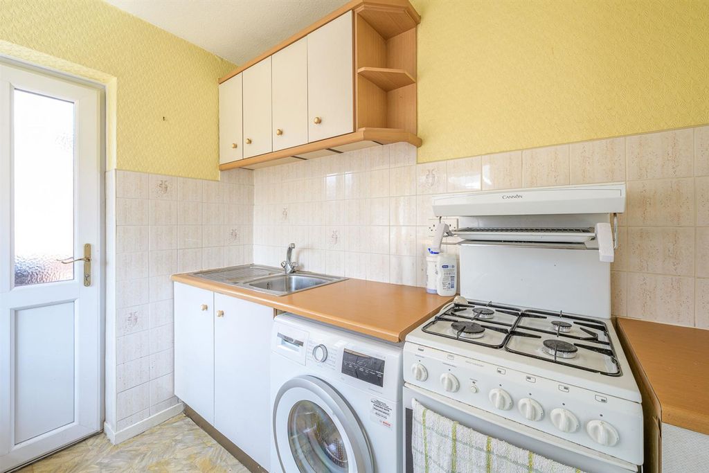 Property photo 3 of 16