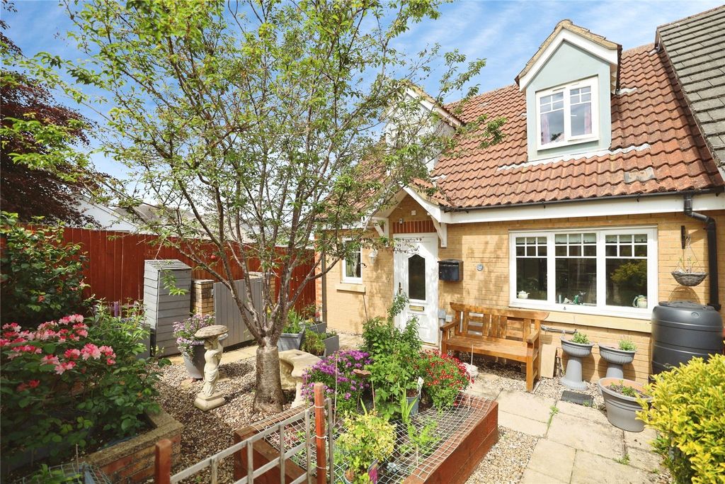 Property photo 1 of 21 Picture No. 35